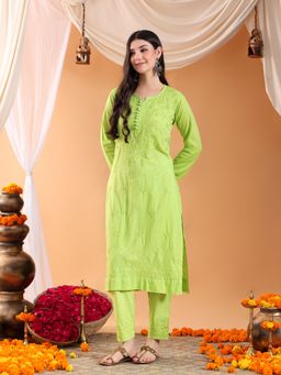 Poshak Chikan Studio - Women Lucknowi Chikankari Solid Cotton Green Kurta With Pant