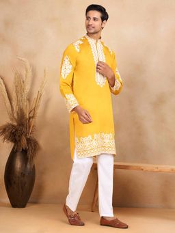 KRAFT INDIA LUXE - Men Mustard Embroidered Kurta with Stole (Set of 2)