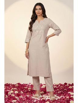 Aurelia - Women's Beige Yarn Dyed Embroidered Sequins Straight Kurta
