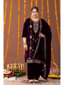 Mamicha - Wine Anum Velvet Embroidered Kurt with Pant and Dupatta