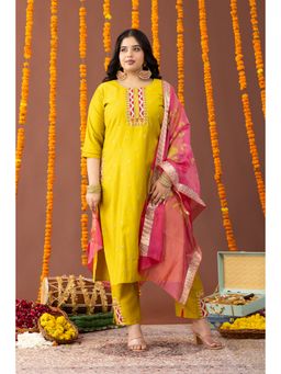 Mamicha - Shagun Embroidered Kurta with Pant and Dupatta