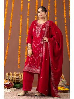 Mamicha - Pink Anum Velvet Embroidered Kurt with Pant and Dupatta