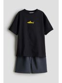 Black color option, Sold out, Currently selected