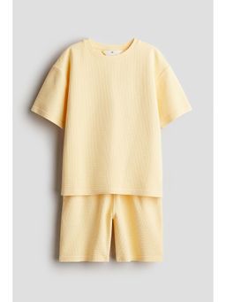 H&M - Boys Yellow 2-Piece Waffled Cotton Set