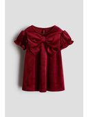 Red color option, Sold out, Currently selected