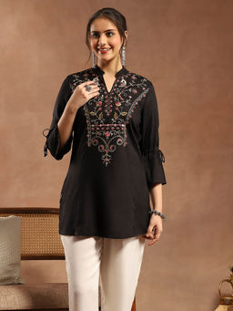 Nayam by lakshita - Floral Embroidered Cotton Kurti