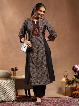 Nayam by lakshita - Pure Cotton Floral Kurta with Pant & Dupatta