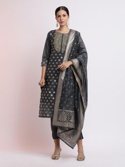 Jaipur Kurti - Embellished Chanderi Silk Kurta with Pant and Jacquard Dupatta (Set of 3)