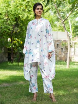 Yufta - White Floral Print Oversized Asymmetric Co Ord (Set of 2)