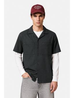 Snitch - Black Solid Half Sleeves Boxy Casual Shirt