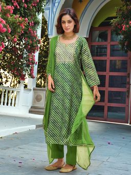 Gahan - Womens Viscose Rayon Straight Embroidered Kurta with Pant & Dupatta - Green