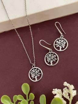 Digital Dress Room - Tree of Life Charm Christmas Necklace Set