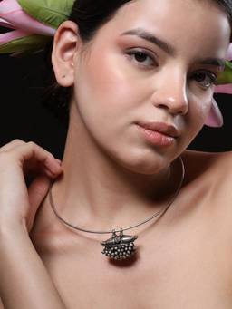 VENI - Brass Silver-Plated Choker Necklace