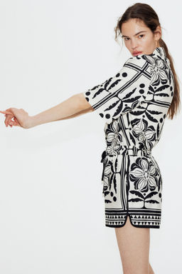 H&M - Women White Drawstring Twill Shorts