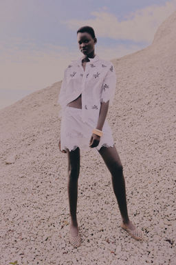 H&M - Women White Broderie Anglaise Shorts