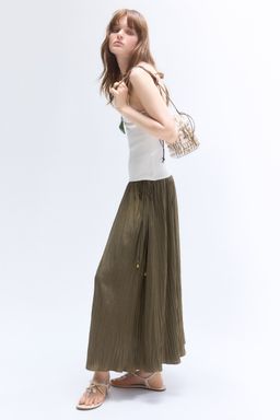 H&M - Women Green Crinkled Twill Skirt