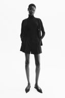 Black color option, Currently selected