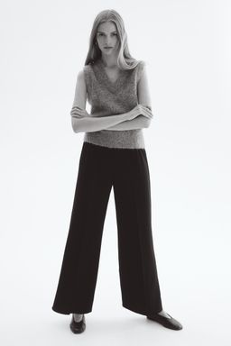 H&M - Women Black Straight Trousers