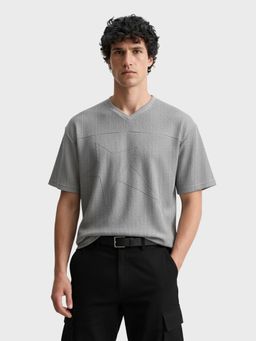 The Indian Garage Co - Men Grey Boxy Fit Textured V-Neck Half Sleeves T-Shirt
