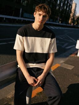 The Indian Garage Co - Men Black Relaxed Fit Textured T-Shirt