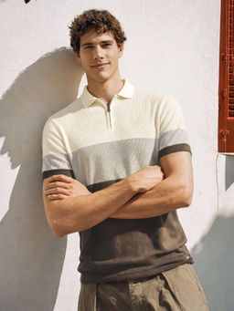 The Indian Garage Co - Men Multi-Color Slim Fit Colorblock Half Sleeves Polo T-Shirt