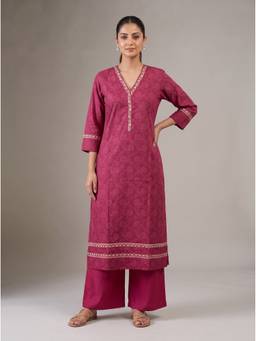 Cotton Culture - Women's Magenta Cotton Floral Straight Kurta