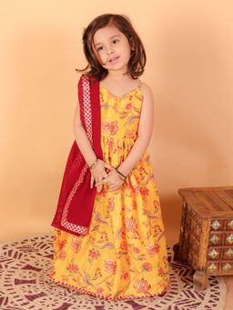 Vastramay - Girl's Yellow Floral Print Anarkali Kurta With Dupatta (Set of 2)