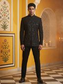 Black color option, Sold out, Currently selected