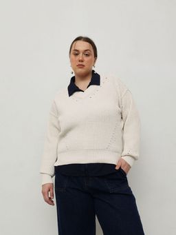 CURVY STREET - Acrylic Cream Sweater