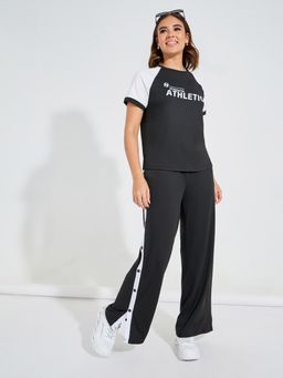 Styli - Women Colour Block Slogan Print Oversized Co-Ord (Set of 2)