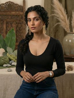 Kraft Smiths - Women Modern Striped Golden Dangler Earrings