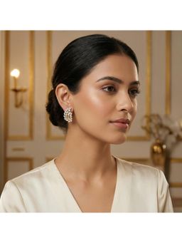 Nuyug - Women Featherlight American Diamond Stud Earrings
