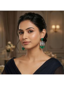 Nuyug - Women Emera Green Virelle Drop Earrings