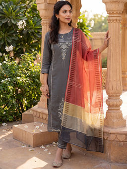 Vaamsi - Women Grey Poly Silk Floral Embroidered Straight Kurta Pants with Dupatta (Set of 3)