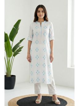 Aurelia - Women Blue and White Geometric Thread Work Straight Kurta