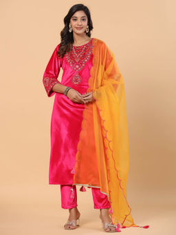 SAVI - Pink Embroidered Velvet Designer Straight Kurta with Pant and Dupatta (Set of 3)