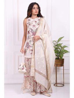 W - Floral White Straight Kurta with Flared Pant and Dupatta