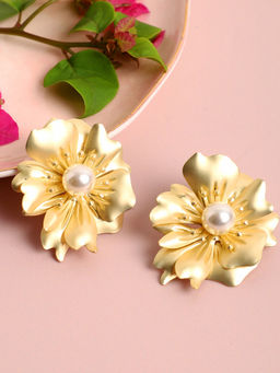 Sohi - Yellow Flower Pearl Stud Earrings