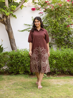ZUMMER - Embroidered Shirt Dress