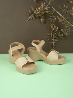 LAZERA SHOES - Beige Mid-Heel Platform Wedges