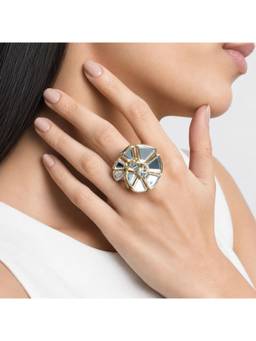 Isharya - White Conch Statement Mirror 18K Gold Plated Ring