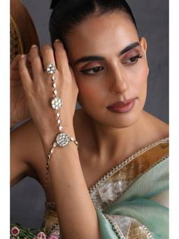 SWABHIMANN - Nia Gold Polki Hathphool