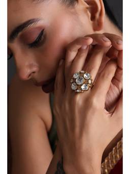 SWABHIMANN - White Asanti Polki Ring