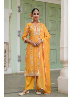 Scakhi - Mustard Chanderi Silk Floral Printed Kurta Set(Set of 3)