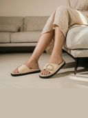 Beige color option, Currently selected