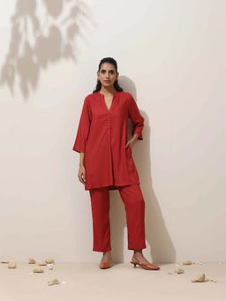 trueBrowns - Maroon Viscose Solid Co-Ord (Set of 2)