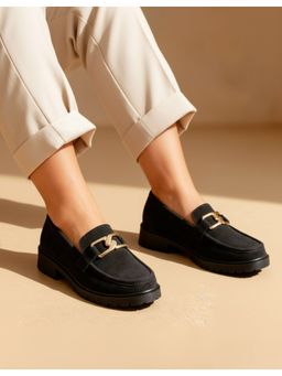 Indifeet - Women Suede Chain Detail Slip-On Loafer Shoes
