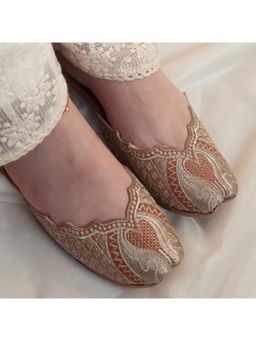 AUZORI - Zameen Brown Handcrafted Zari Juttis