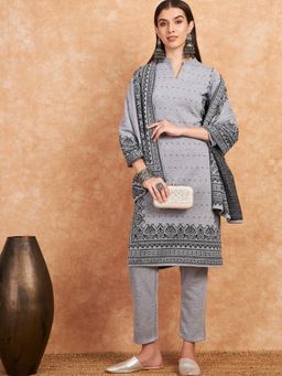 HK colours of fashion - Women Woven Design Grey Kurta with Pant & Stole (Set of 3)