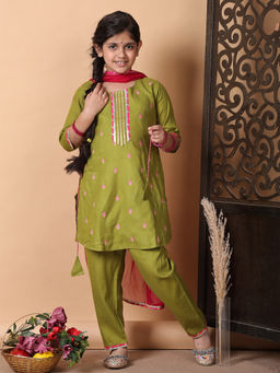 Kinder Kids - Girls Green Printed Cotton Kurta and Pant with Dupatta